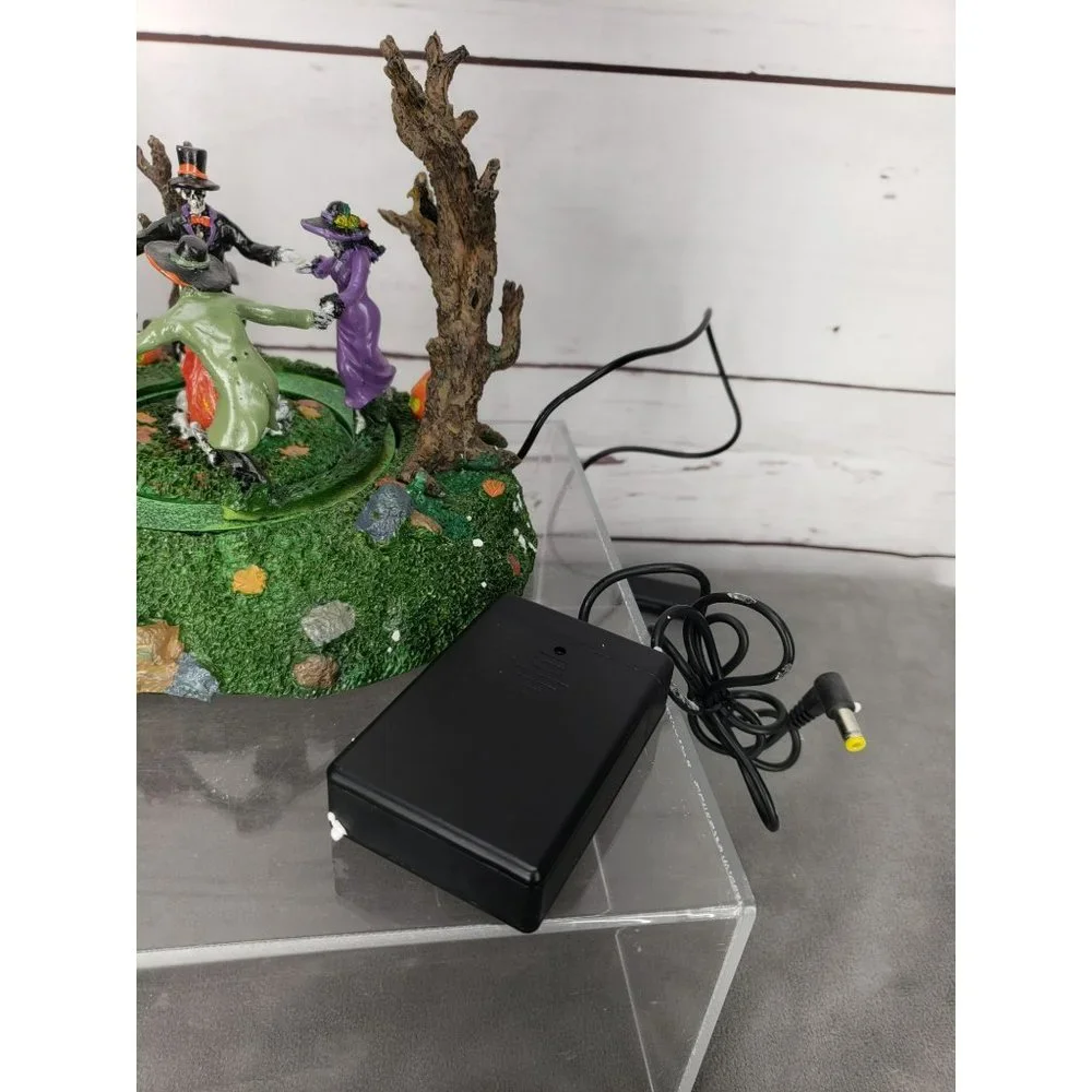 Lemax Tabletop Accent Ceramic Animated Light Skeleton Jamboree‎